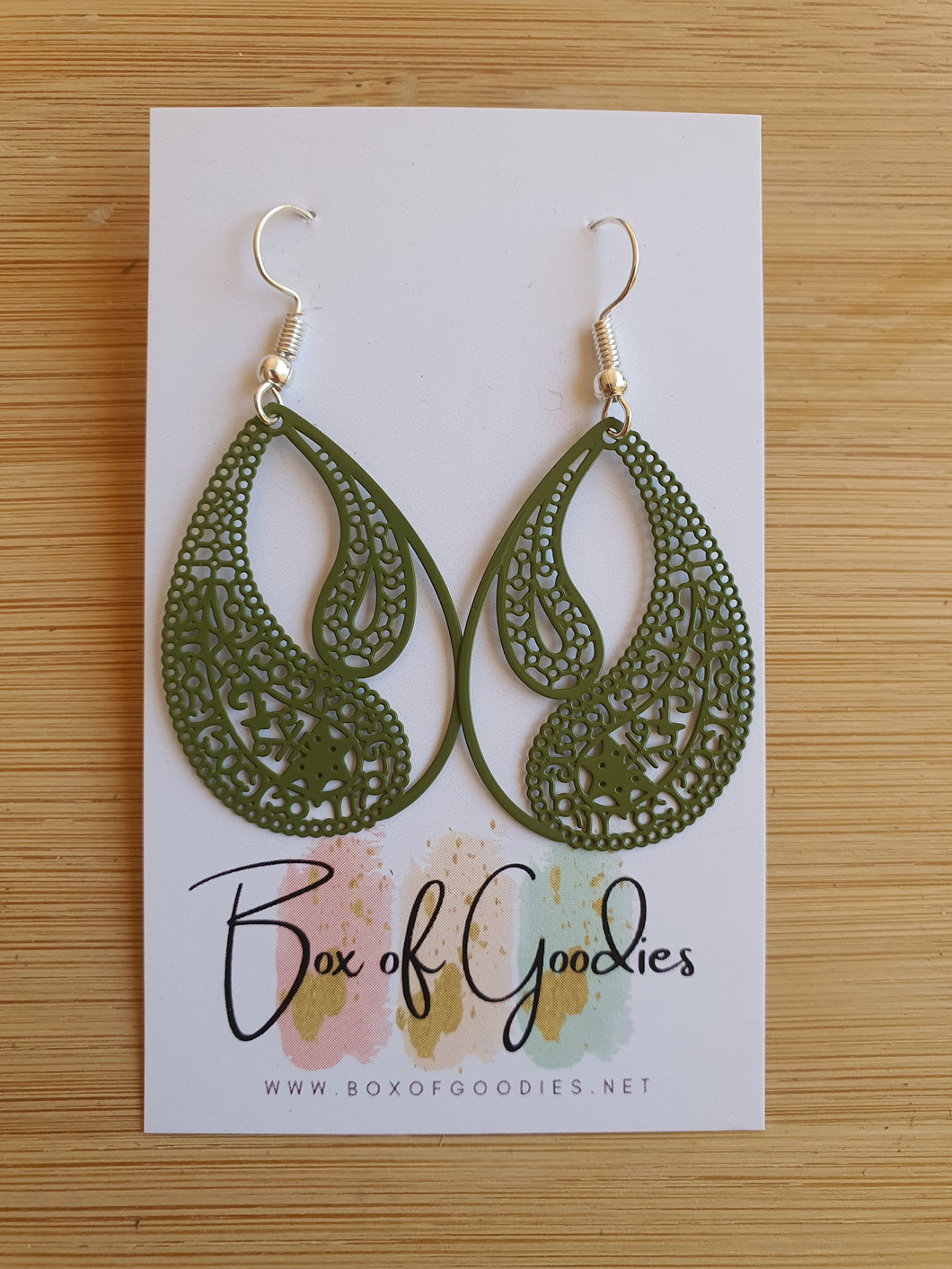Olive detailed teardrop