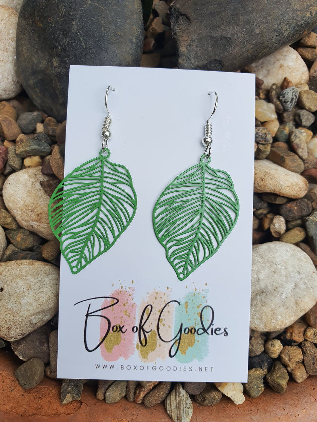 Forest green leaf