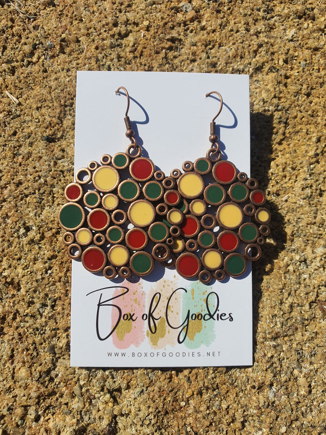red green yellow dots