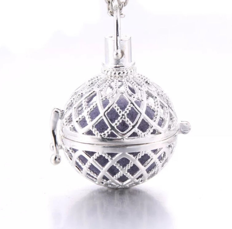 Lattice Silver Essential Oil Ball Diffuser Necklace