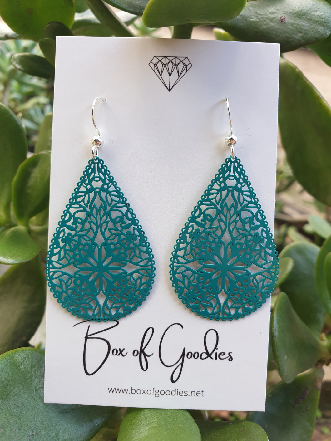 Turquoise fine teardrop filigree